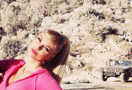 ميريام كلينك تنتفض وتعلن الثورة بطريقة جريئة